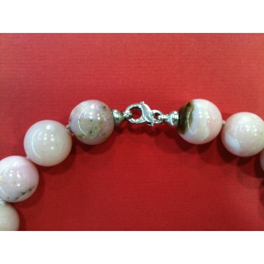 Collier en agate rose