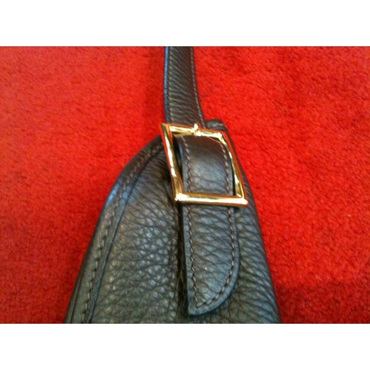 Sac Hermès Massaï en cuir Taurillon Clémence chocolat