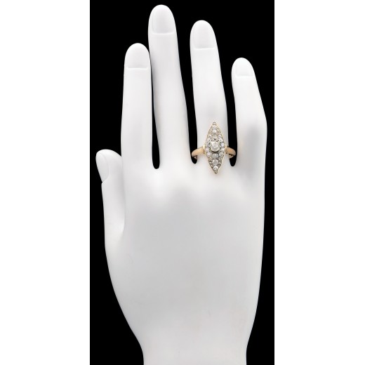 Bague Marquise en or et diamants