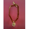 Collier Yves Saint Laurent Coeur sur cordon de velours