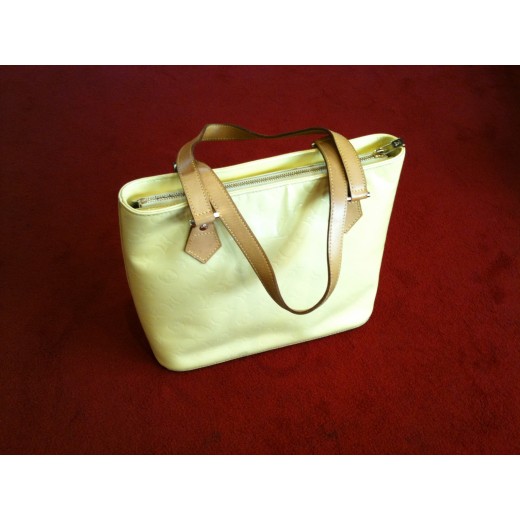 Sac Louis Vuitton Houston en cuir monogram vernis jaune