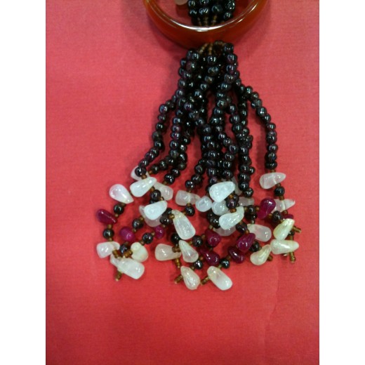 Collier avec grenat, quartz, jaspe 