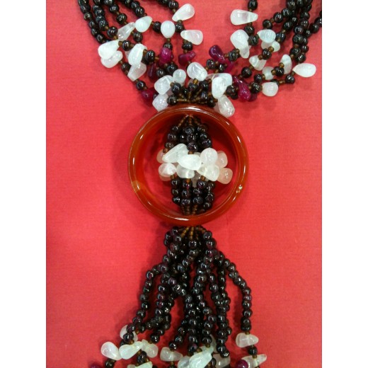 Collier avec grenat, quartz, jaspe 