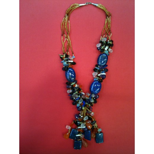 Collier en lapis lazuli et pierres fines