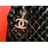 Sac Chanel Mademoiselle GM en cuir vernis noir