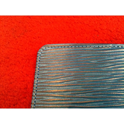 Porte-cartes Louis Vuitton en cuir épi bleu