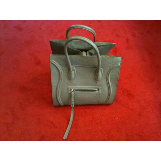 Sac Céline Luggage Phantom en cuir grainé taupe