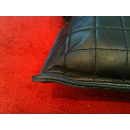 Sac Chanel en agneau matelassé noir