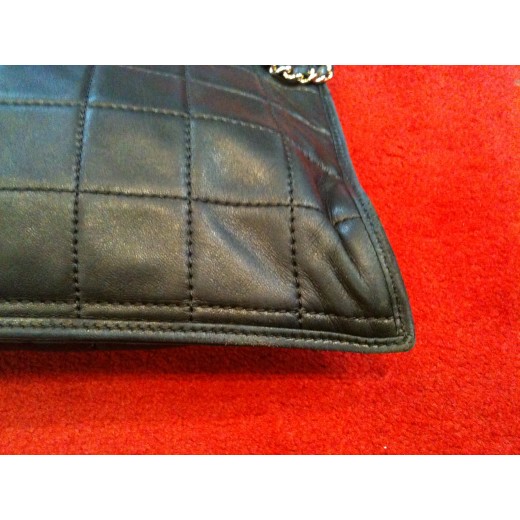 Sac Chanel en agneau matelassé noir