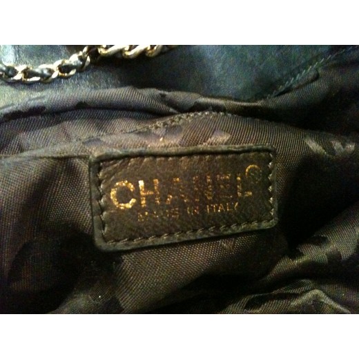 Sac Chanel en agneau matelassé noir