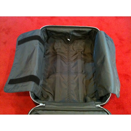 Valise Louis Vuitton Pégase légère 45 en cuir épi noir