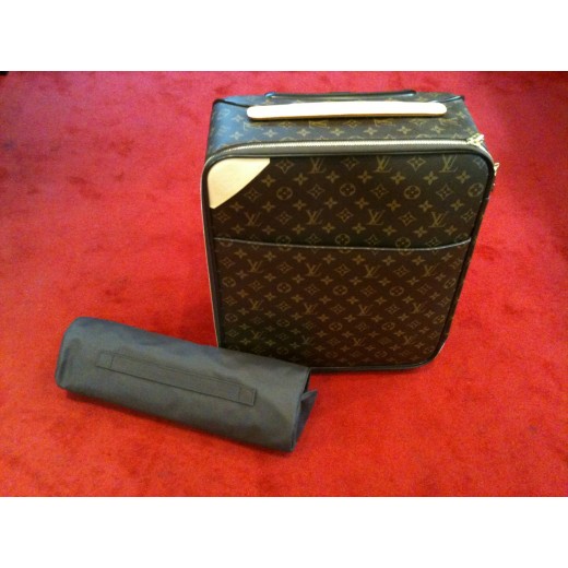 Valise Louis Vuitton Pégase légère 45 en toile monogram