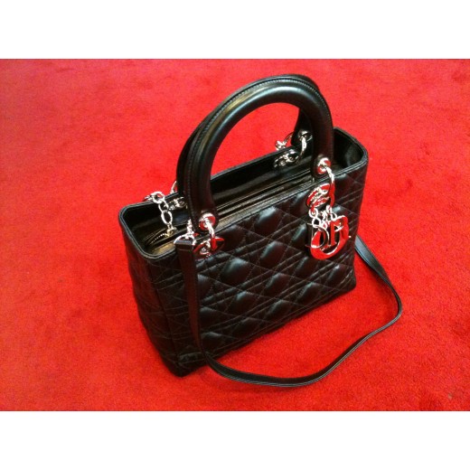 Sac Christian Dior Lady Dior en cuir noir