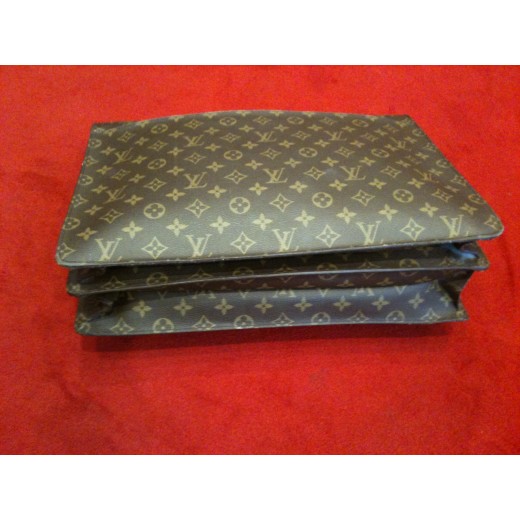 Serviette Louis Vuitton " Robusto "