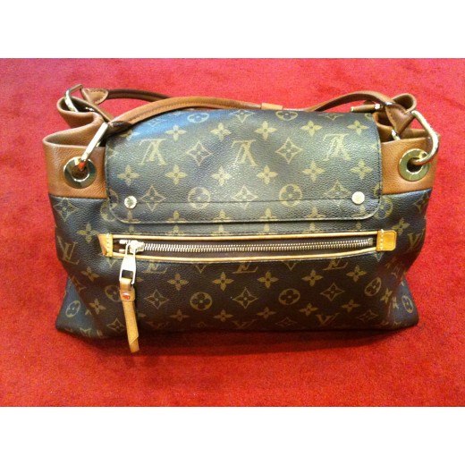 Sac Louis Vuitton Olympe en toile monogram