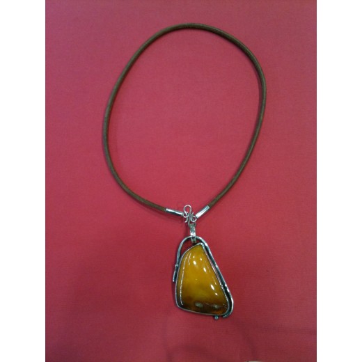 Collier en ambre et argent