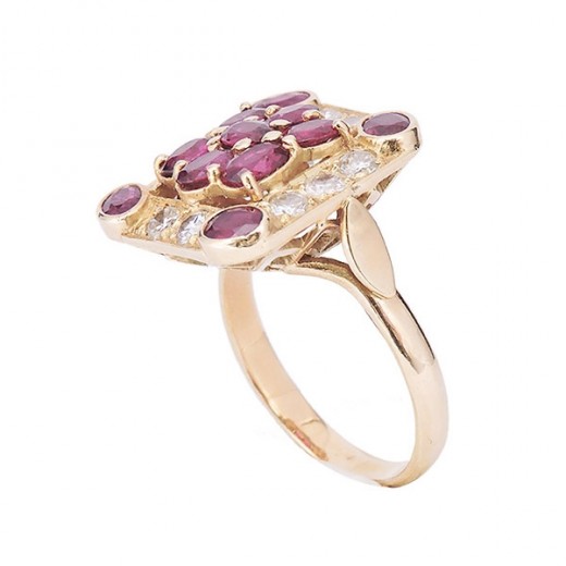 Bague en or jaune 18K, rubis et diamants