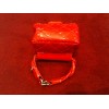 Mini sac de poignet Chanel en cuir vernis rouge