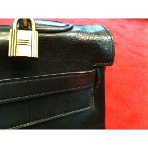 Sac Hermès Kelly 35 en cuir noir
