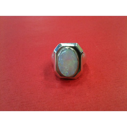 Bague moderne en argent et opale