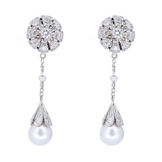 Boucles d'oreilles en or blanc perles et diamants