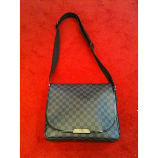 Sac Louis Vuitton Messenger en toile damier graphite