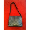 Sac Louis Vuitton Messenger en toile damier graphite