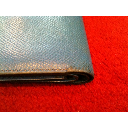 Portefeuille compact Hermès en veau epsom bleu