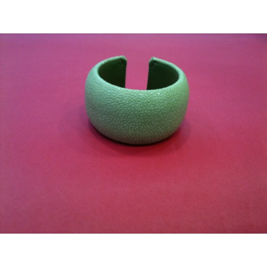 Bracelet en galuchat