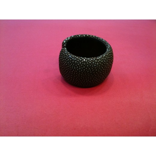 Bracelet en galuchat
