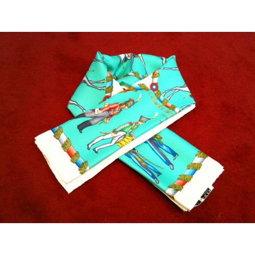 Carré Hermès L' Armée impériale russe de 1816 à 1916 en soie