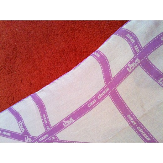 Etole Hermès en mousseline de soie