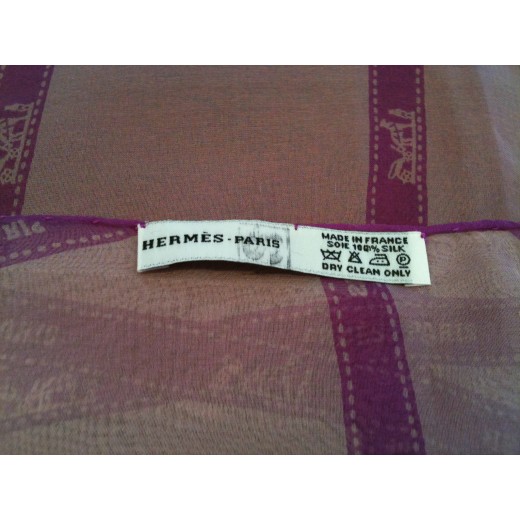 Etole Hermès en mousseline de soie