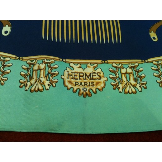 Carré Hermès Les Cavaliers d'or en soie