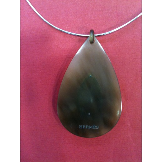 Collier Hermès en corne sur câble en argent