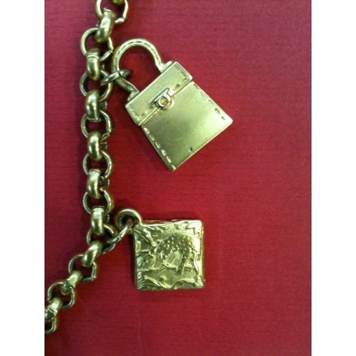 Collier Salvatore Ferragamo en métal doré