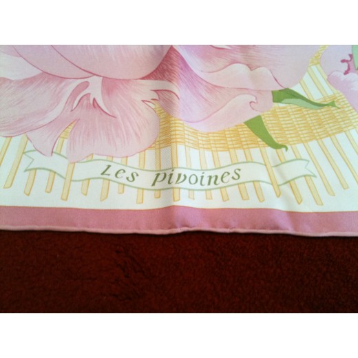 Carré Hermès Les Pivoines en soie