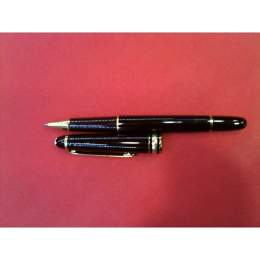 Stylo roller Montblanc Meisterstück bordeaux