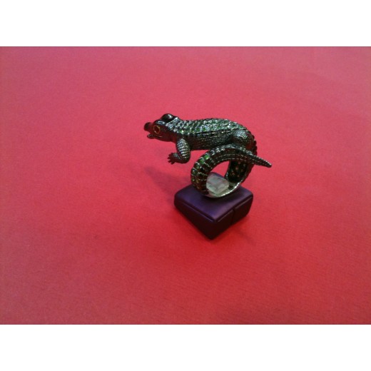 Bague de créateur avec tsavorites et rubis sur argent