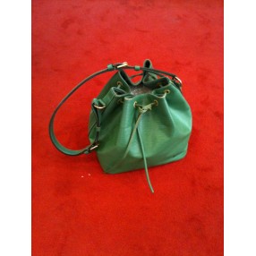 Sac Louis Vuitton Noé  en cuir épi vert