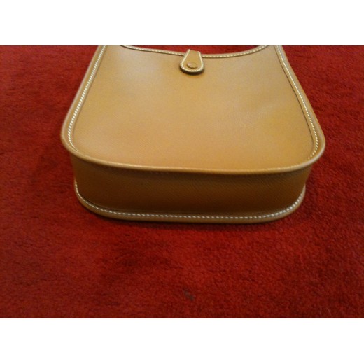 Pochette Hermès evelyne en cuir gold