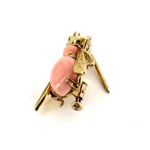 Broche abeille en or jaune 18 k 