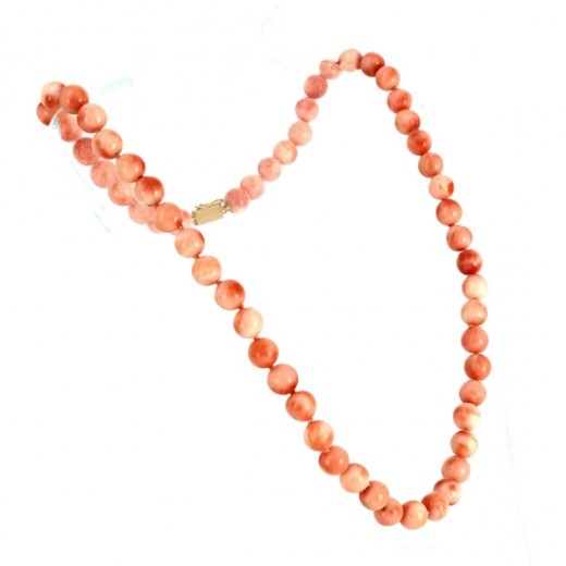Collier perles roses