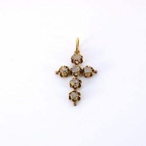 Pendentif croix roses de diamants en or jaune 18 k