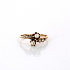 Bague avec perles en or jaune 18k