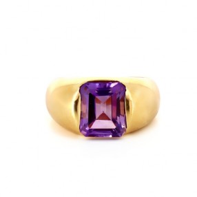 Bague pierre violette en or jaune 18k