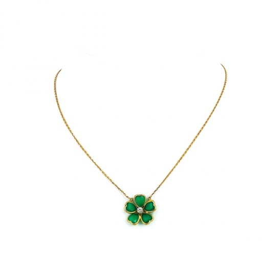 Collier avec fleur