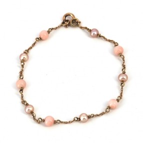 bracelet avec perles roses