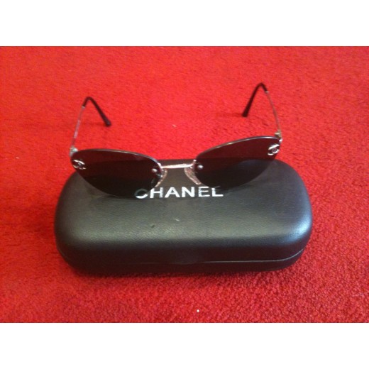 Lunette de soleil " Chanel "