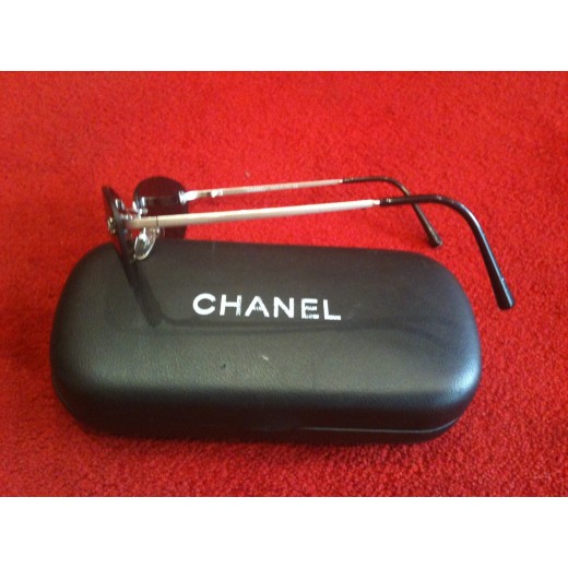 Lunette de soleil " Chanel "